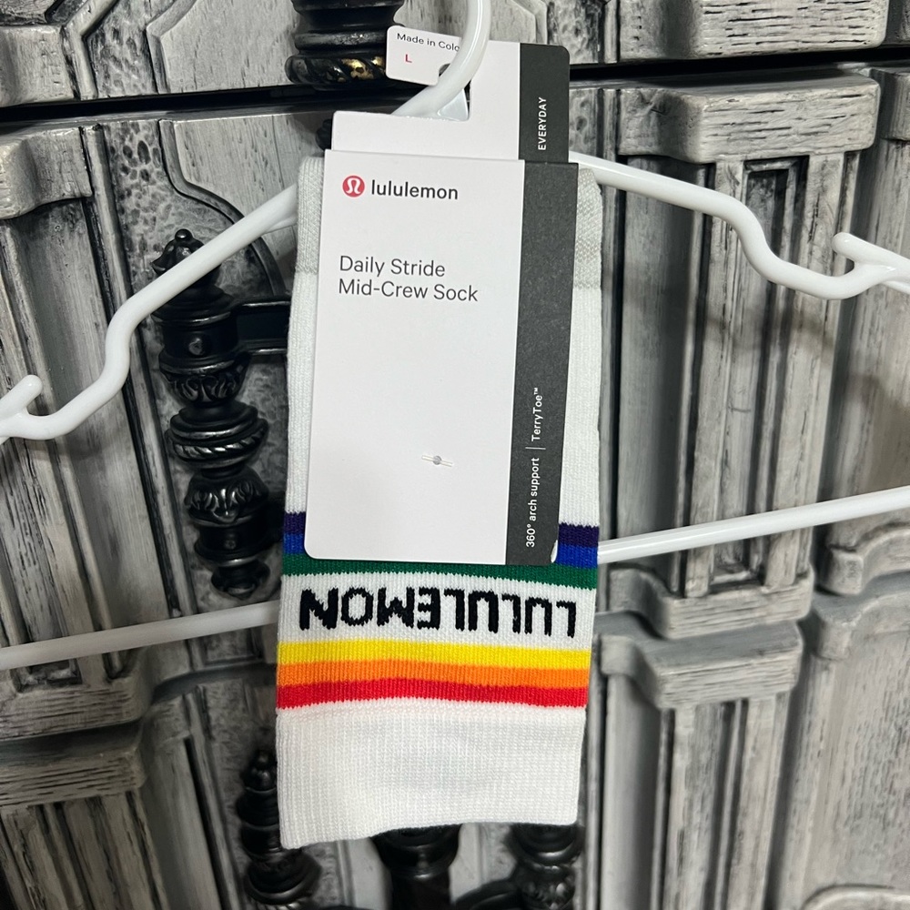 NWT lululemon daily stride crew socks!